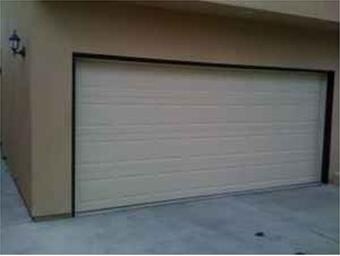 GIANT two car garage AND side bonus room can fit v