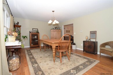 1517 Maple Crest Dr, Castleton-On-hudson, NY 12033 - photo 6