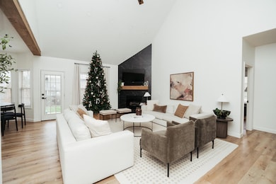 913 E Shoreline Dr, Ozark, MO 65721 - photo 3