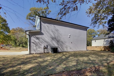 523 E Chappell St, Griffin, GA 30223 - photo 2