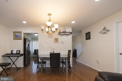 7001 Cipriano Woods Ct, Lanham, MD 20706 - photo 5