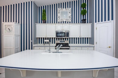 Kenwood St - Kitchen