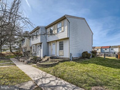 5964 Rowanberry Dr, Elkridge, MD 21075 - photo 2