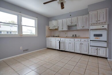 22 kitchen1