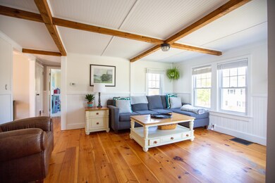 8 Roberts, Falmouth LR-4