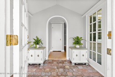 51 Ridge Foyer