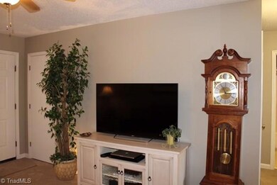 3060 Windchase Ct unit 2003, High Point, NC 27265 - photo 4