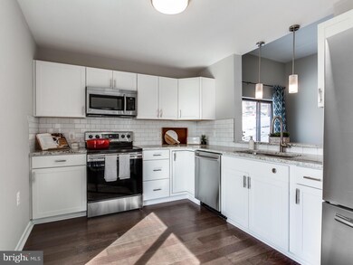 104 Roberts Ln unit 101, Alexandria, VA 22314 - photo 3