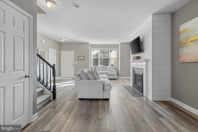 527 English Oak Ln, Prince Frederick, MD 20678 - photo 6