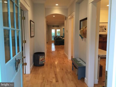 2 Upshur Ave, Annapolis, MD 21403 - photo 2