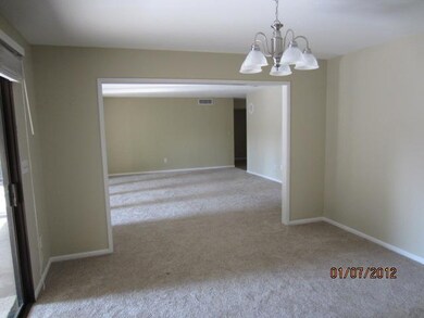 Separate formal dining room