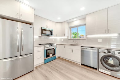 1640 W Sherwin Ave unit 3B, Chicago, IL 60626 - photo 7