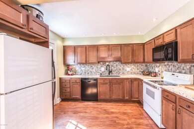 10705 Colonial Woods Lville-10