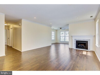 306B Violet Dr unit 306B, Mount Laurel, NJ 08054 - photo 6