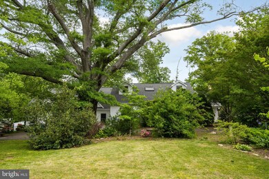 4700 Gloucester Rd, Alexandria, VA 22312 - photo 3