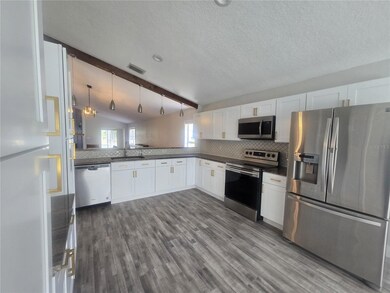 26838 Deacon Loop, Zephyrhills, FL 33544 - photo 6