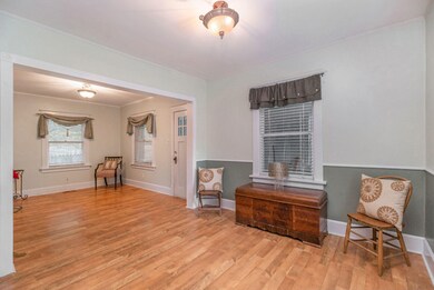 1129 Parker Ave, Kalamazoo, MI 49008 - photo 4