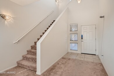 4-212380033-05 Foyer