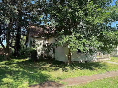 7 S Union St, Campbellsburg, IN 47108 - photo 2