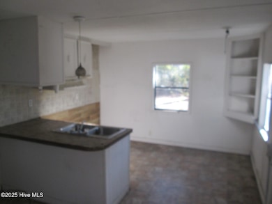4163 9th St SE, Southport, NC 28461 - photo 3