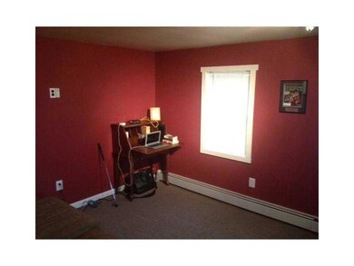 Den/Family/Great Room. Cozy...