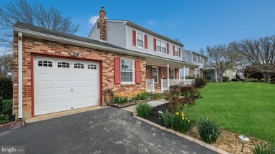 421 Sir Galahad Dr, Brookhaven, PA 19015 - photo 3