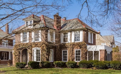 Welcome to 1880 Tremont Road