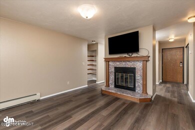 06-Living Room 20230302-DW-0541-Edit
