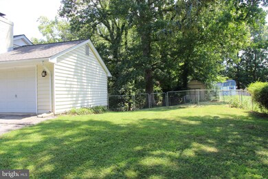 23002 Town Creek Dr, Lexington Park, MD 20653 - photo 4