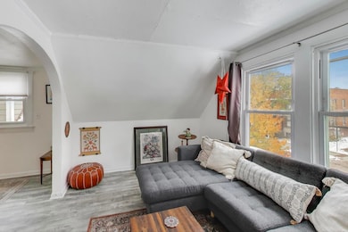 2830 W Wellington Ave, Chicago, IL 60618 - photo 4