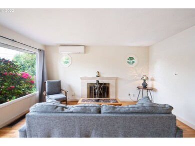 22 NE Lombard St, Portland, OR 97211 - photo 7