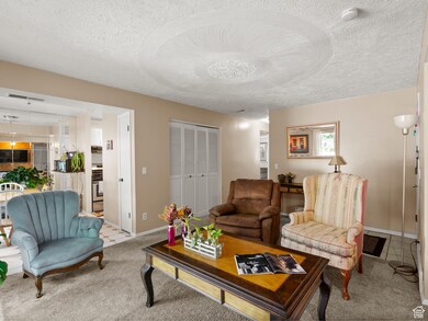 426 E Creekside Cir unit B, Murray, UT 84107 - photo 6