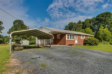 976 Mcdermott St, Asheboro, NC 27205 - photo 2