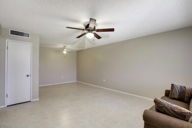 13628 N Silverbell Dr unit 53, Sun City, AZ 85351 - photo 3