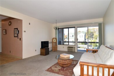 400 Narragansett Pkwy unit 7, Warwick, RI 02888 - photo 7