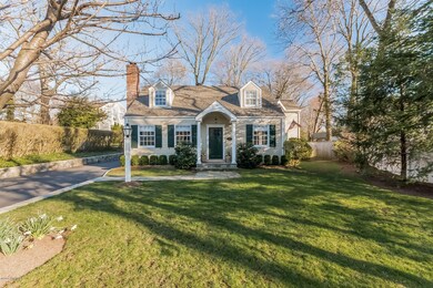 003-Front_View-2559912-medium