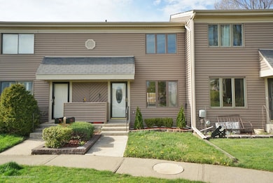 25 Cypress Loop unit 196, Staten Island, NY 10309 - photo 2