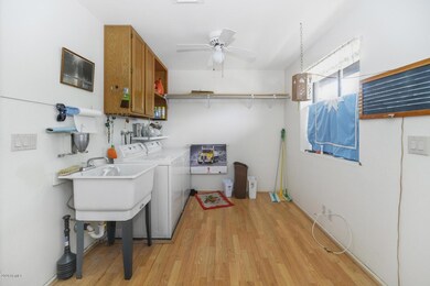 8162 E Meseto Ave-large-010-010-8162 E M