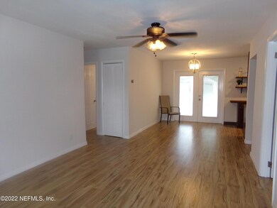 7352 Wending Ct S, Jacksonville, FL 32244 - photo 2