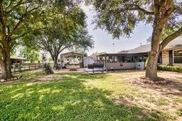 32115 Grove Park Dr, Waller, TX 77484 - photo 2