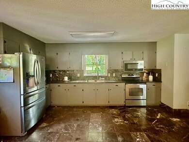 Large Kitchen