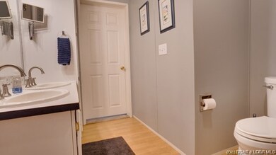 Main Bedroom Bathroom