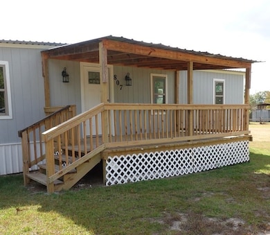 301 & 807 Sherwood Forest, Diboll, TX 75941 - photo 2