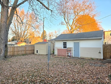 512 McDonald Ave, Galion, OH 44833 - photo 5