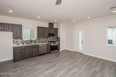 2080SwansonAve_08