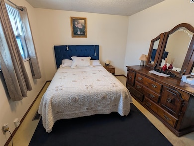 3404 Ridgewood Dr, Hutchinson, KS 67502 - photo 7