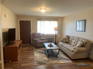 514 Woodpointe Dr, Woodville, OH 43469 - photo 4