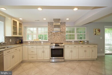 1811 Redwood Ave, Parkville, MD 21234 - photo 4