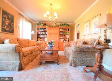 4404 Newton Cir, Emmaus, PA 18049 - photo 4