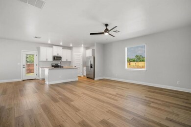 3100 Aidyn Ct, Mustang, OK 73064 - photo 5